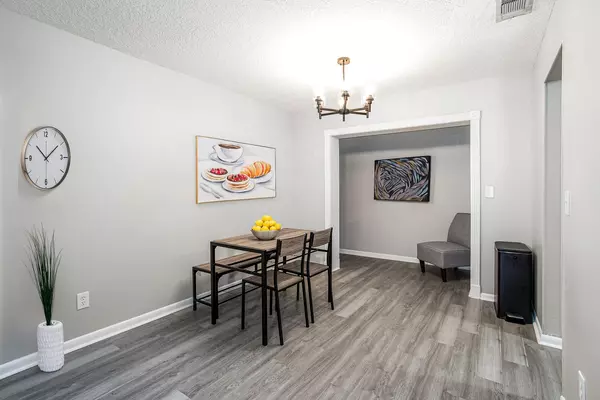 Coliving in Cedar Hills - Westside, Jacksonville