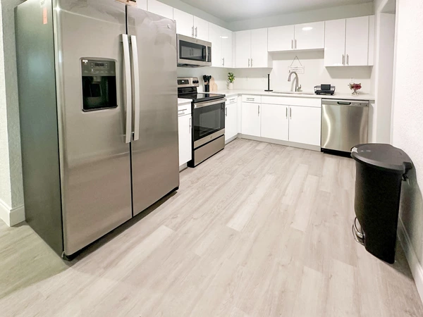 Coliving in Live Oaks Square - East Tampa, Tampa