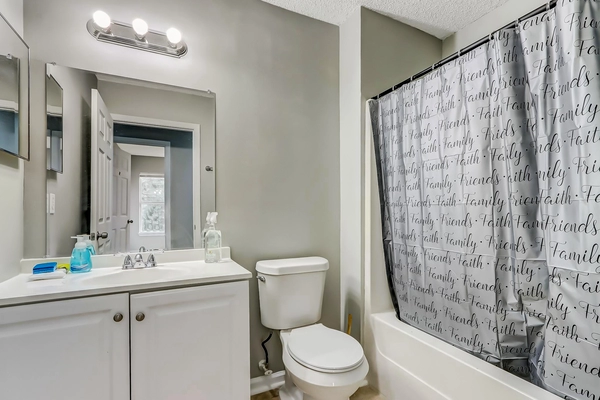 Coliving in Sports Complex - Downtown JAX, Jacksonville