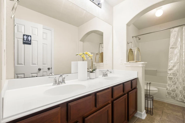 Coliving in Winsdor Park - West Houston, Houston