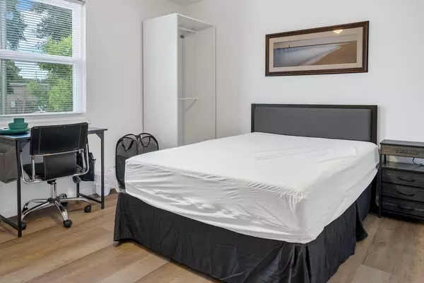 Coliving in Cedar Hills - Westside, Jacksonville