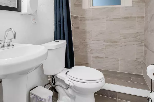 Coliving in Cedar Hills - Westside, Jacksonville