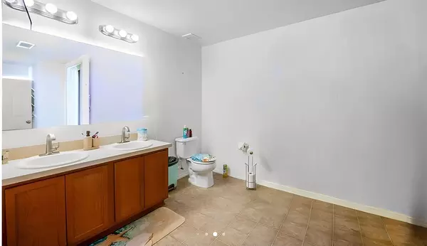 Coliving in Port Orange - Outer Orlando, Orlando