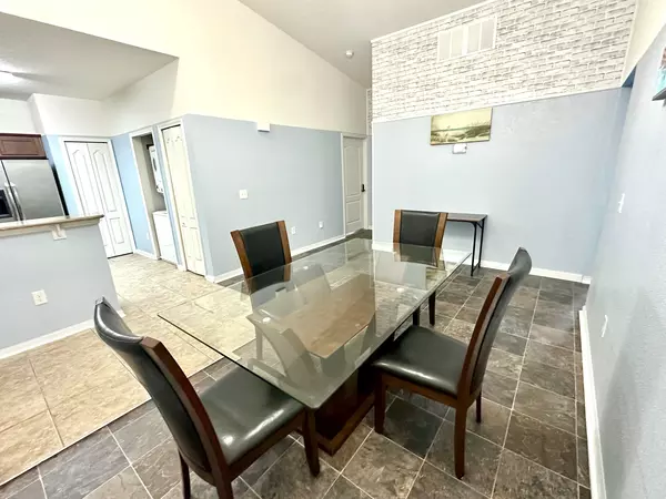 Coliving in Baymeadows - Southside, Jacksonville