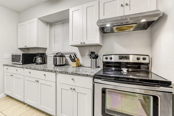 Coliving in Cedar Hills - Westside, Jacksonville