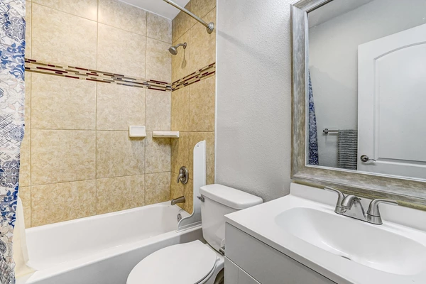 Coliving in Cedar Hills - Westside, Jacksonville