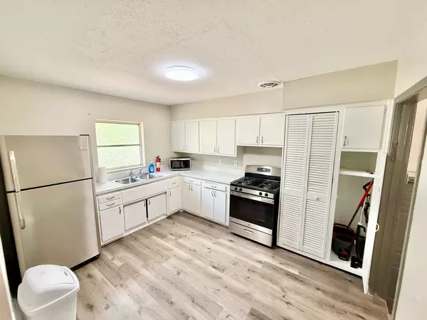 Coliving in University Square - North Tampa, Tampa
