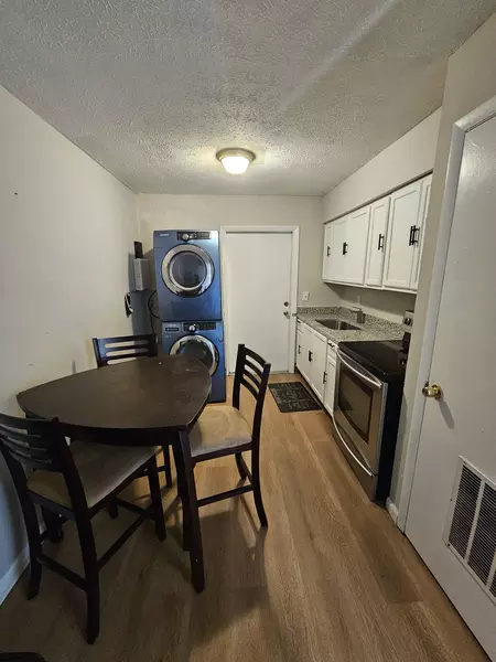 Coliving in Forest Hills Tampa - North Tampa, Tampa