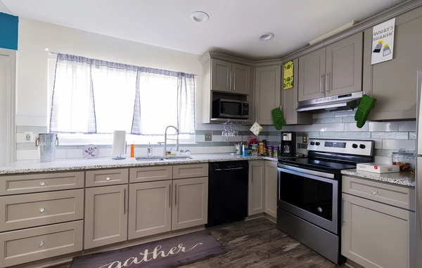 Coliving in Idlewild South - East Charlotte, Charlotte