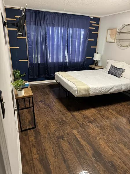 Coliving in Idlewild South - East Charlotte, Charlotte