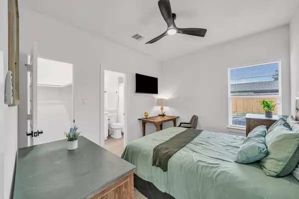 Coliving in Acres Home - Nw Houston, Houston