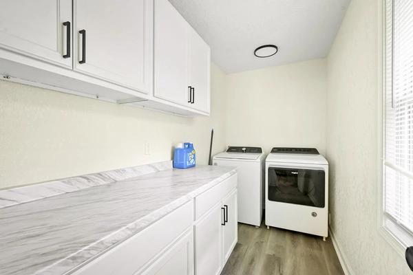 Coliving in Ruskin Heights - KCMO, Kansas City