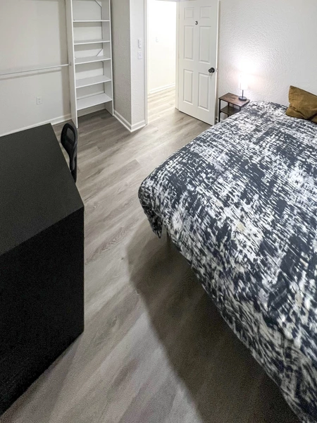 Coliving in Ruskin Heights - KCMO, Kansas City