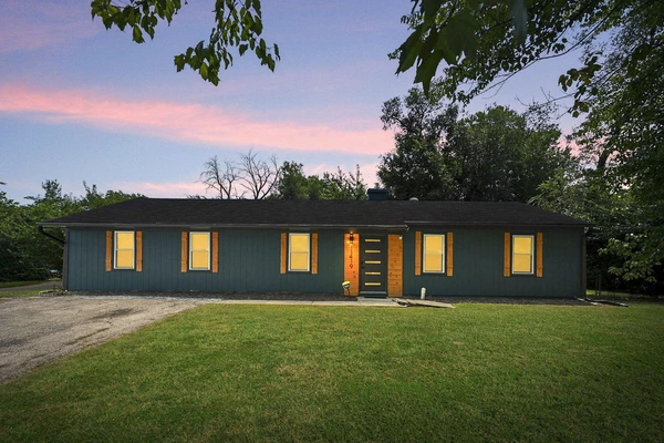 Coliving in Ruskin Heights - KCMO, Kansas City