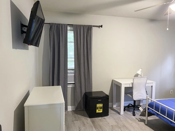 Coliving in Farm Pond - East Charlotte, Charlotte