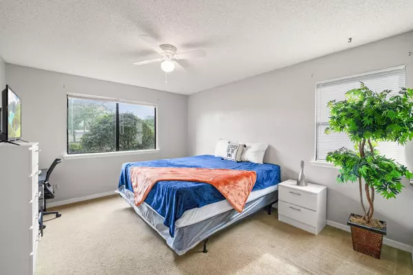 Coliving in Hogan - Southside, Jacksonville