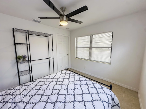 Coliving in Grant Park Tampa - East Tampa, Tampa