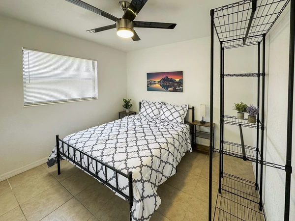 Coliving in Grant Park Tampa - East Tampa, Tampa
