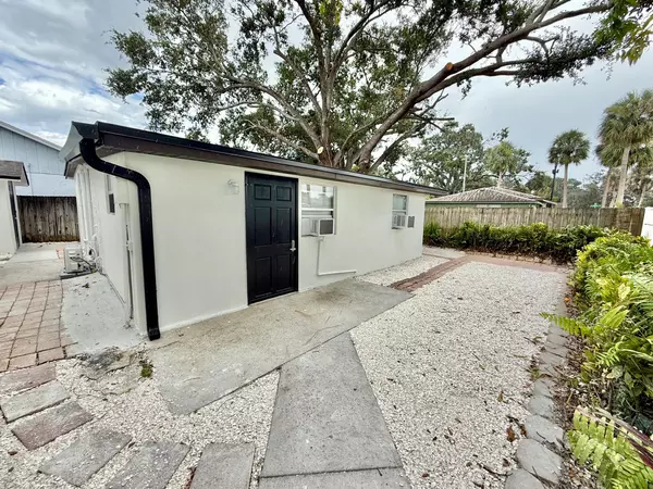 Coliving in Macfarlane Park - West Tampa, Tampa