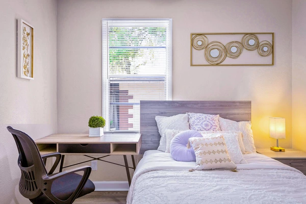 Coliving in College Park JAX - Northside, Jacksonville