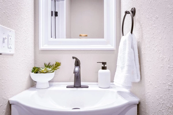 Coliving in College Park JAX - Northside, Jacksonville