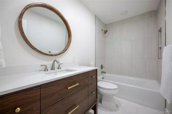 Coliving in Thornton - Outer Denver, Denver