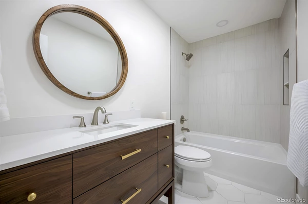 Coliving in Thornton - Outer Denver, Denver