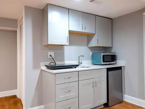 4 bedrooms apartment for rent in Petworth - NW DC, Washington DC