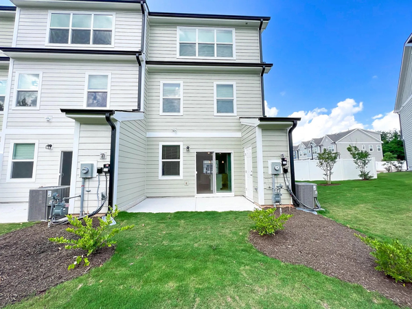 Coliving in Apex - Outer Triangle, Raleigh