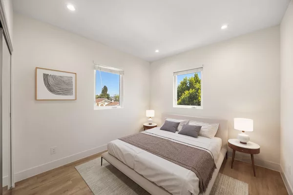 Coliving in Valley Village - San Fernando Valley, Los Angeles