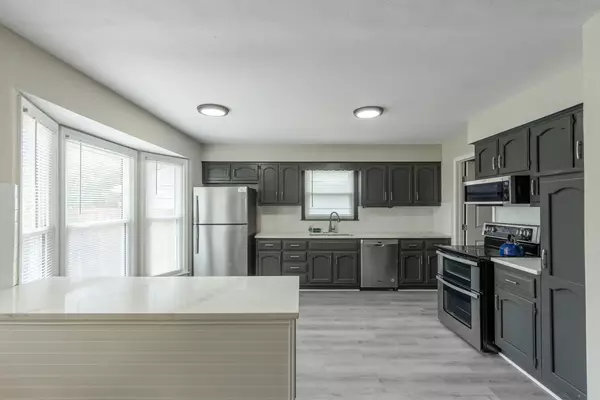 Coliving in Blue Springs - Outer KCMO, Kansas City