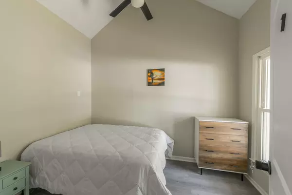 Coliving in Blue Springs - Outer KCMO, Kansas City