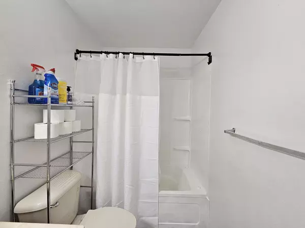 Coliving in Land O' Lakes - North Tampa, Tampa