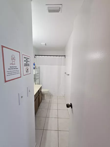 Coliving in Land O' Lakes - North Tampa, Tampa