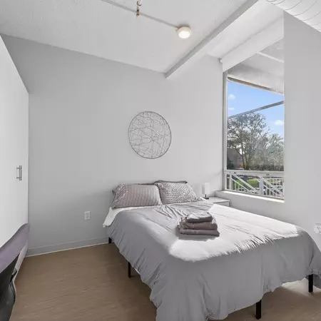 Coliving in South Plaza - KCMO, Kansas City