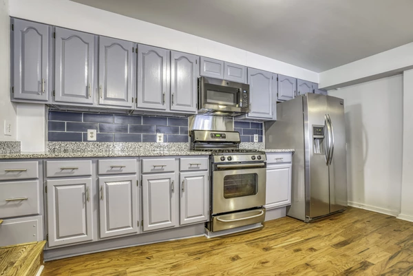 Coliving in Fells Point - Baltimore Metro Area, Washington DC