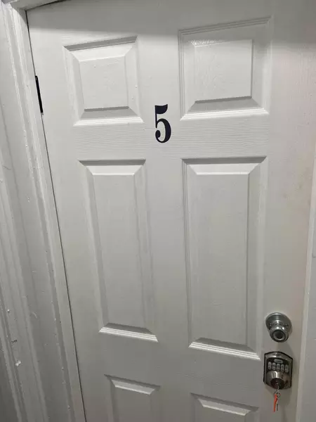 Coliving in Pikesville - Baltimore Metro Area, Washington DC