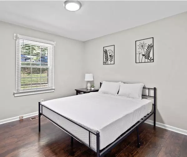 Coliving in Colonial Heights - Chapel Hill, Raleigh