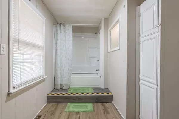 Coliving in Red Bridge - KCMO, Kansas City