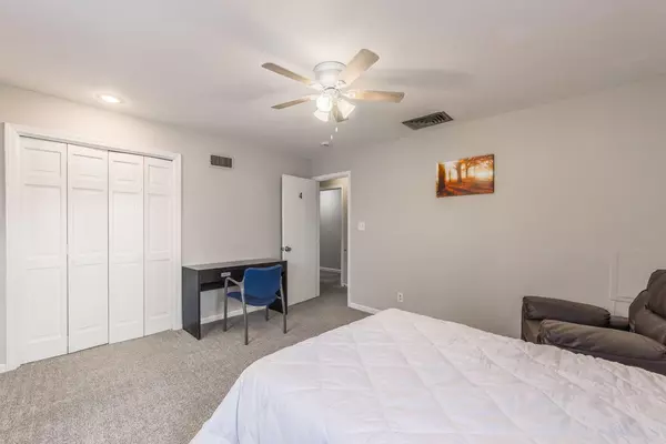 Coliving in Red Bridge - KCMO, Kansas City