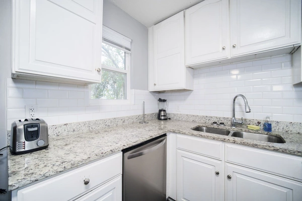 Coliving in Cedar Hills - Westside, Jacksonville