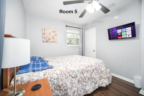 Coliving in Cedar Hills - Westside, Jacksonville