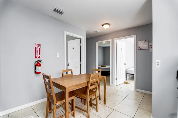 Coliving in Live Oaks Square - East Tampa, Tampa