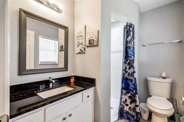 Coliving in Live Oaks Square - East Tampa, Tampa