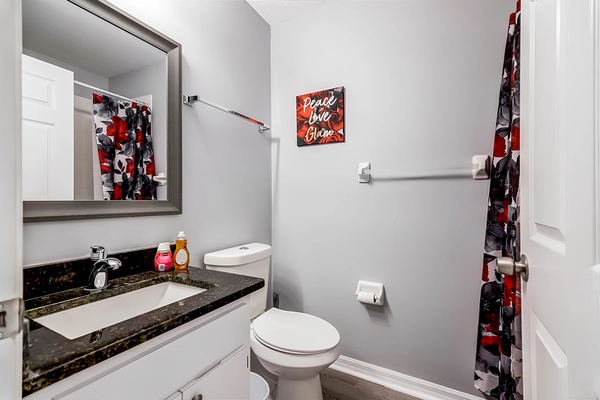 Coliving in Live Oaks Square - East Tampa, Tampa