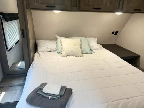 Coliving in Cedar Hills - Westside, Jacksonville