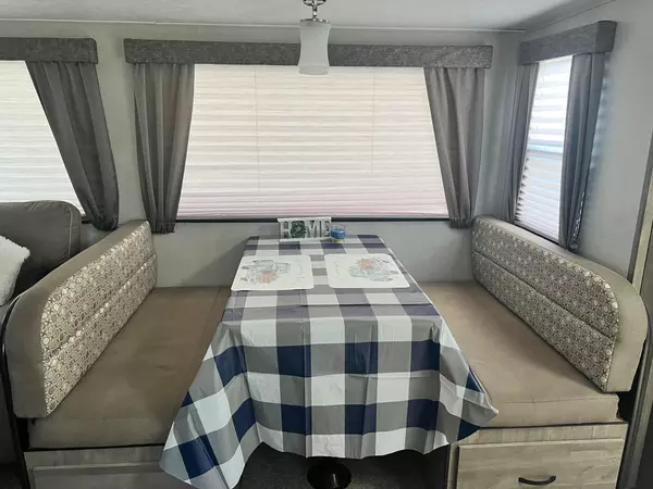 Coliving in Cedar Hills - Westside, Jacksonville