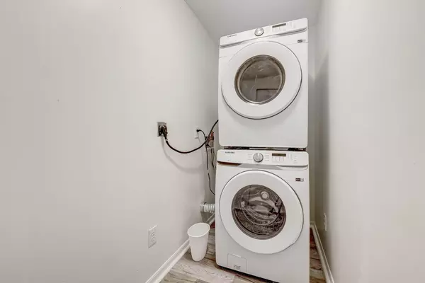 Coliving in Cedar Hills - Westside, Jacksonville