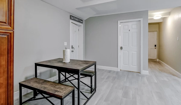 Coliving in Live Oaks Square - East Tampa, Tampa