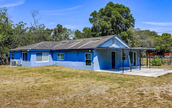 Coliving in Live Oaks Square - East Tampa, Tampa